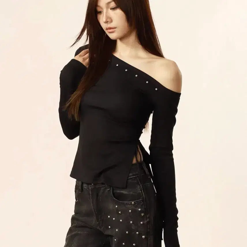 [BUNJANG] One-Shoulder Off-Shoulder Long-Sleeve Top / 원숄더 오프숄더 긴팔티