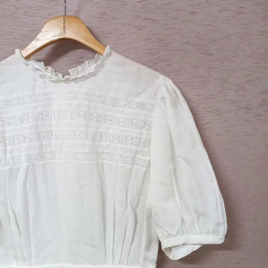 [BUNJANG] BASIL White Linen Embroidered Long Dress / B5-6/BASIL 화이트 린넨 자수 롱원피스 여성