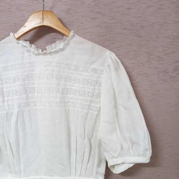 [BUNJANG] BASIL White Linen Embroidered Long Dress / B5-6/BASIL 화이트 린넨 자수 롱원피스 여성