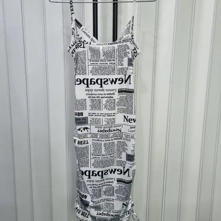 [BUNJANG] Newspaper Print Halterneck Midi Dress / 신문 프린팅 끈나시 원피스