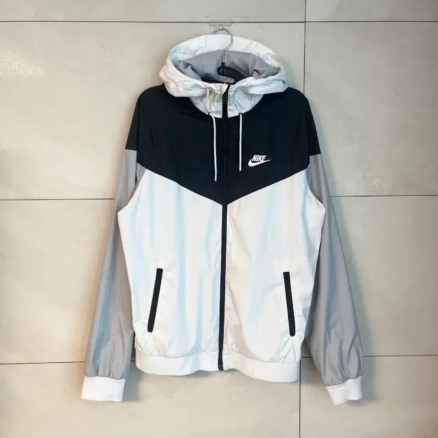 [BUNJANG] Nike Windrunner Jacket (Size S) / 나이키 윈드러너 바람막이 [S]