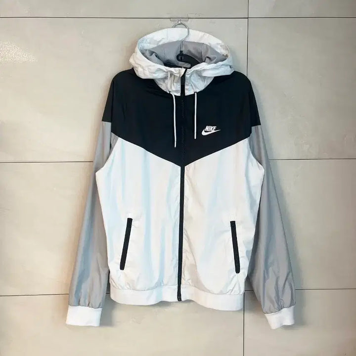 [BUNJANG] Nike Windrunner Jacket (Size S) / 나이키 윈드러너 바람막이 [S]