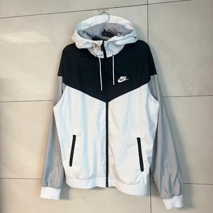 [BUNJANG] Nike Windrunner Jacket (Size S) / 나이키 윈드러너 바람막이 [S]