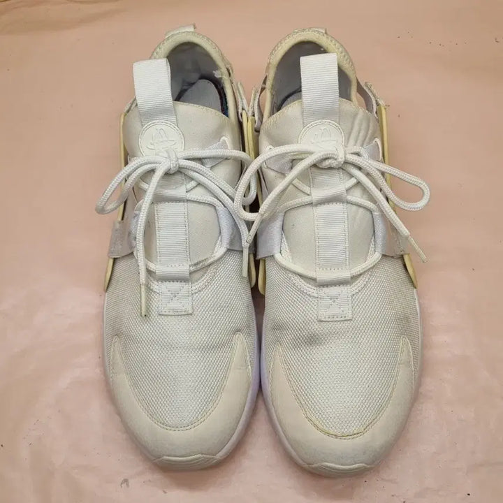 [BUNJANG] Nike Air Huarache City Low Sneakers 285 / 나이키 에어 허라취 시티 로우 운동화285