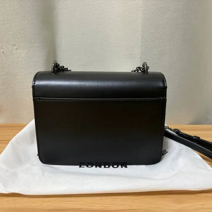 [BUNJANG] Pauls Boutique Black Mini Chain Bag / 폴스부띠끄 블랙 미니 체인백