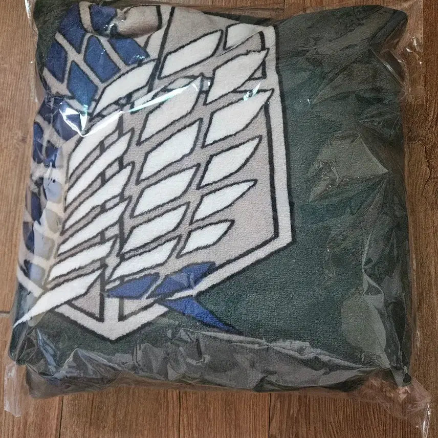 [BUNJANG] Attack on Titan Survey Corps Blanket New / 진격의 거인 조사병단 담요 새상품
