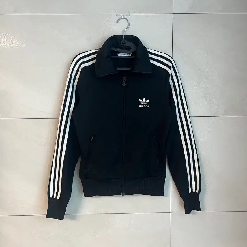 [BUNJANG] Adidas Firebird Track Jacket - Black / 아디다스 딱붙핏 제니깔 파이어버드 져지 블랙 [90]