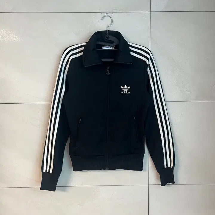 [BUNJANG] Adidas Firebird Track Jacket - Black / 아디다스 딱붙핏 제니깔 파이어버드 져지 블랙 [90]