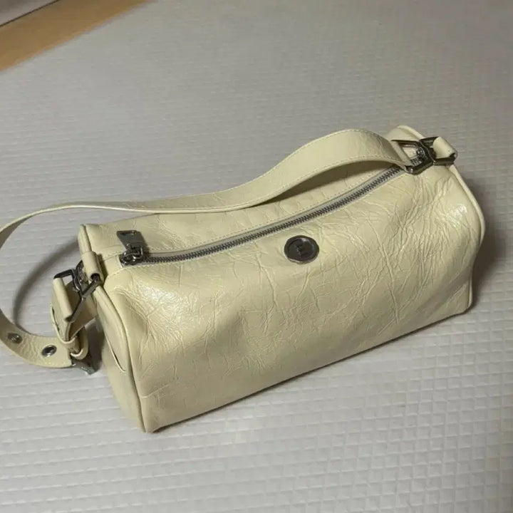 [BUNJANG] minitmute Brett Bag Ivory / 미닛뮤트 브렛백(더스트백없음)