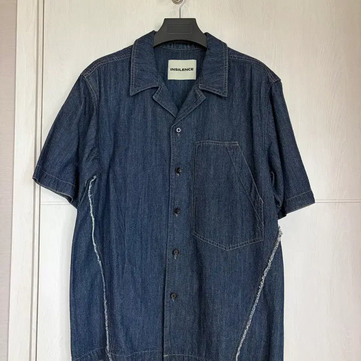 [BUNJANG] INSILENCE Cut-off Denim Shirt / 인사일런스 컷오프 데님 셔츠