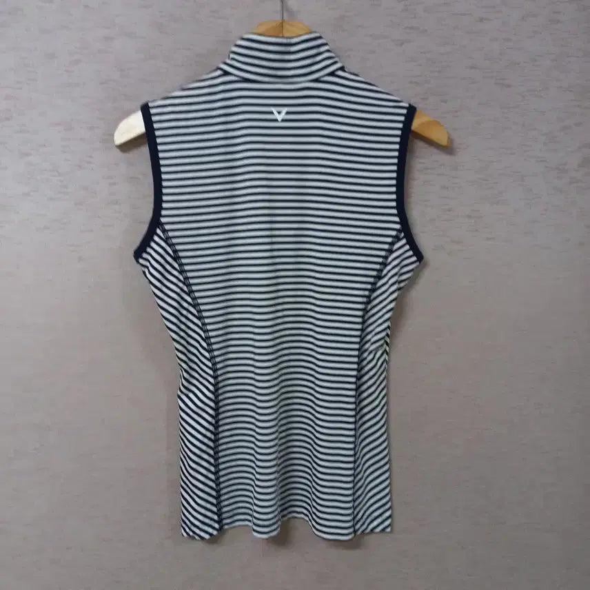 [BUNJANG] Callaway Navy Stripe Sleeveless T-Shirt / B5-6/캘러웨이 네이비 스트라이프 민소매 티셔츠
