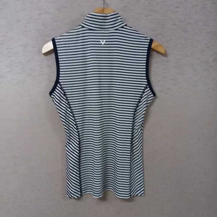 [BUNJANG] Callaway Navy Stripe Sleeveless T-Shirt / B5-6/캘러웨이 네이비 스트라이프 민소매 티셔츠