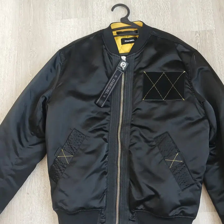 [BUNJANG] Diesel MA-1 Flight Jacket Jumper Windbreaker Zip-up / 디젤 MA-1 항공자켓 점퍼 바람막이 집업