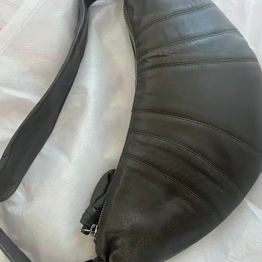 [BUNJANG] Lemaire Croissant Bum Bag Small Anthracite / (판매)르메르 크루아상 범백 스몰 앤트러사이트색상