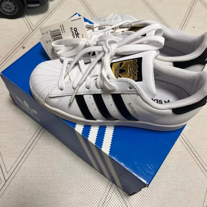 [BUNJANG] Adidas Superstar J White Black Sneakers / 아디다스 슈퍼스타 J 220 새상품
