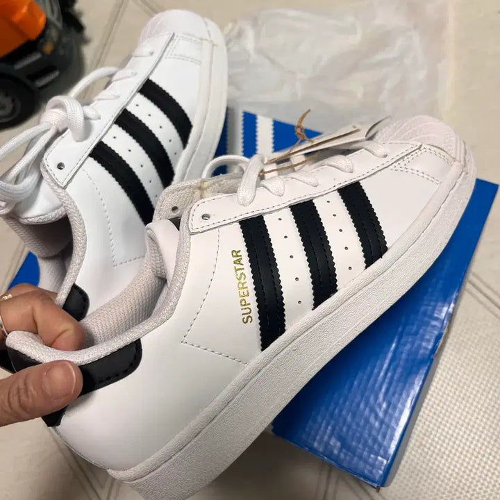 [BUNJANG] Adidas Superstar J White Black Sneakers / 아디다스 슈퍼스타 J 220 새상품