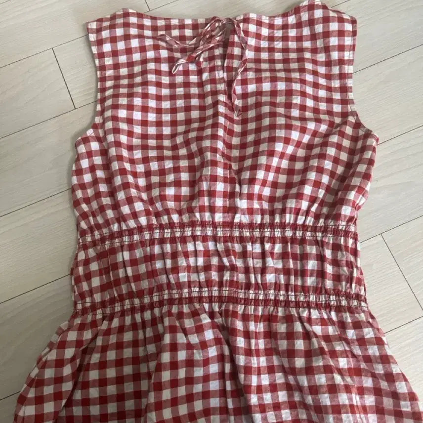 [BUNJANG] ARKET Red Check Smocked Shirring Peplum Sleeveless Top / 아르켓 레드 체크 스모크 셔링 탑