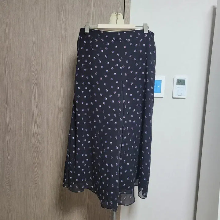 [BUNJANG] Valentine Gaultier Floral Chiffon Long Skirt Pants / 발렌타인 고티에 잔꽃무늬 쉬폰 롱 치마바지 밴딩