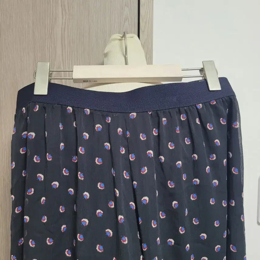 [BUNJANG] Valentine Gaultier Floral Chiffon Long Skirt Pants / 발렌타인 고티에 잔꽃무늬 쉬폰 롱 치마바지 밴딩