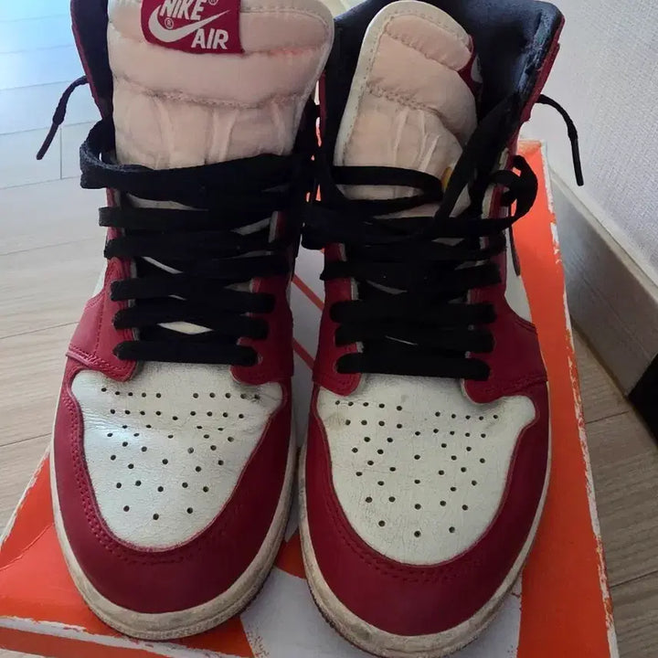 [BUNJANG] Nike Air Jordan 1 High OG Chicago / 나이키 에어 조던 1 하이 OG 시카고 270