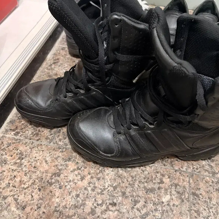 [BUNJANG] Adidas Leather High-Top Sneakers / 아디다스 레더 하이탑