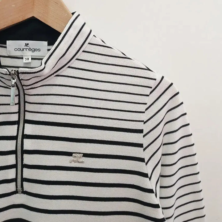[BUNJANG] Courrèges Striped Half-Zip 3/4 Sleeve T-Shirt / 꾸레쥬 반집업 스트라이프 7부 티셔츠
