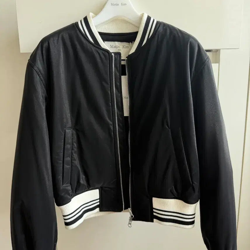 [BUNJANG] Matinkim Coated Stadium Jumper Black / 마뗑킴 코팅 스타디움 점퍼 블랙