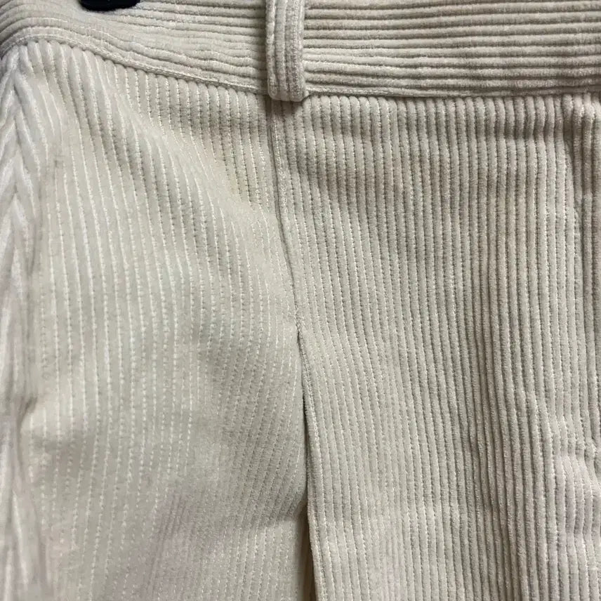 [BUNJANG] Beige Corduroy Shorts / 베이지 골덴 반바지