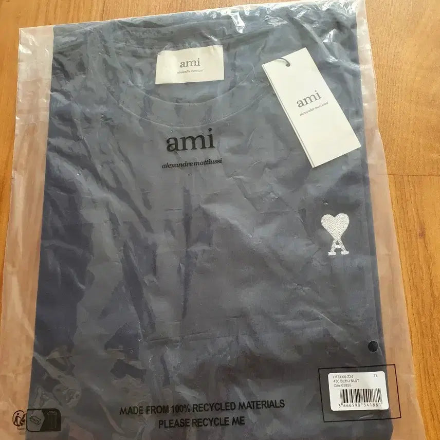 [BUNJANG] AMI Small Heart Logo Short Sleeve T-Shirt Navy L / 아미 스몰 하트 로고 반팔 티셔츠 네이비L