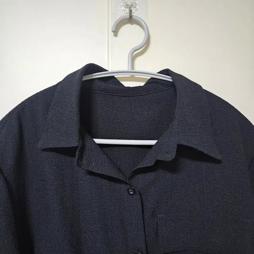 [BUNJANG] Black Textured Short-Sleeve Shirt Outerwear / [새상품] 블랙 지지미 반팔 셔츠 아우터