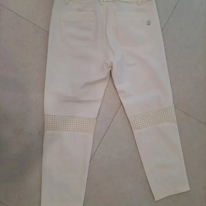 [BUNJANG] Descente Ivory 8-Part Pants / 데상트  아이보리 여성 8부 팬츠