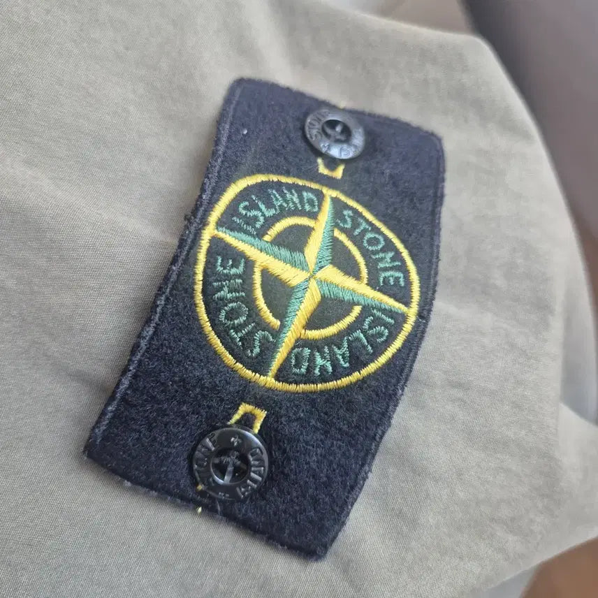 [BUNJANG] Stone Island Khaki Shirt Jacket / 스톤아일랜드 카키색 남방 자켓