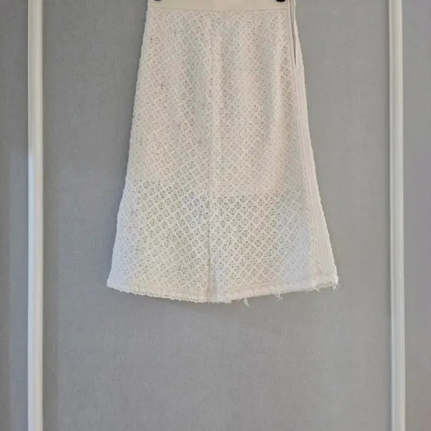 [BUNJANG] MAINE Crocheted Beads Oatmeal Sweater Size 55 / 마인 _ [size: 55]  완판 크로셰 비즈 오트밀