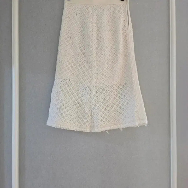 [BUNJANG] MAINE Crocheted Beads Oatmeal Sweater Size 55 / 마인 _ [size: 55]  완판 크로셰 비즈 오트밀