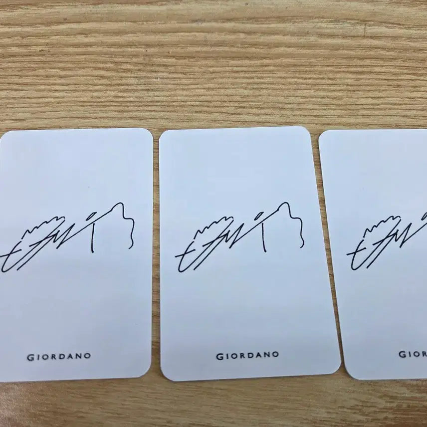 [SOLD OUT] 변우석 지오다노 포토카드 1.5에 판매합니다