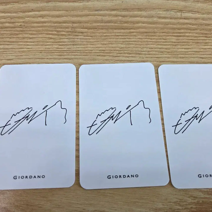 [SOLD OUT] 변우석 지오다노 포토카드 1.5에 판매합니다