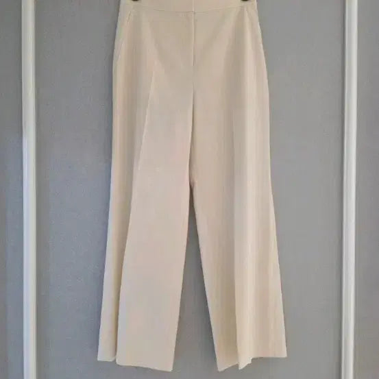 [BUNJANG] Mine Flap Wide Cream Pants (Size 55) / 마인  _ [size: 55]  플랩 와이드 크림 팬츠