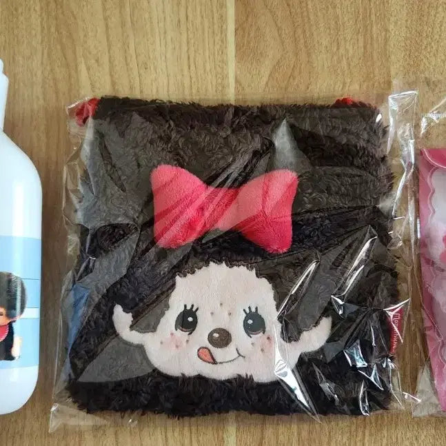 [BUNJANG] Monchhichi Cherry Blossom Charm + Pouch + Illiyoon Body Lotion 600ml Bundle Set / 벚꽃몬치치 키링+몬치치파우치+일리윤바디로션600ml