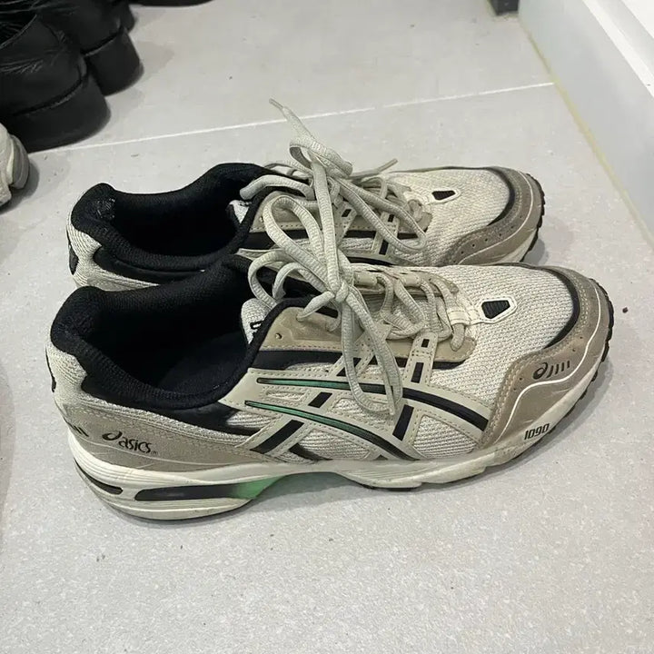 [BUNJANG] Asics Gel-1090 Silver/Gray Sneakers / 아식스 젤1090