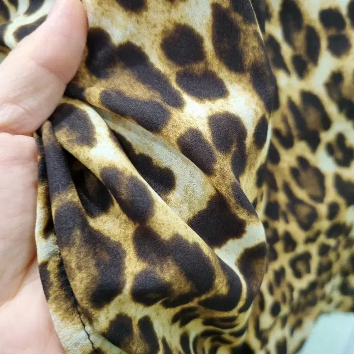 [BUNJANG] Black Collar Leopard Print Blouse / 레오파드 블라우스 검정 카라 포인트