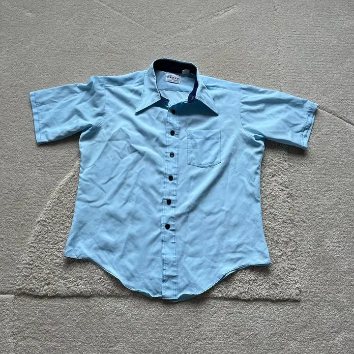 [BUNJANG] Campus Now Breed Long Point Collar Short Sleeve Shirt (Powder Blue) / 캠퍼스 나우브리드 롱포인트카라 반소매 셔츠 (105)
