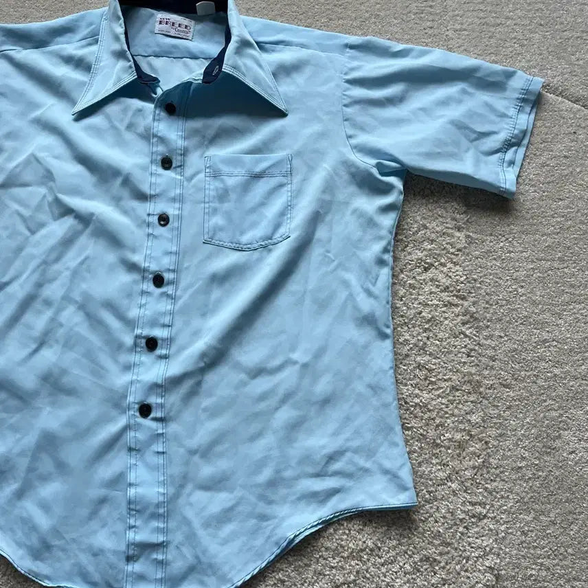 [BUNJANG] Campus Now Breed Long Point Collar Short Sleeve Shirt (Powder Blue) / 캠퍼스 나우브리드 롱포인트카라 반소매 셔츠 (105)