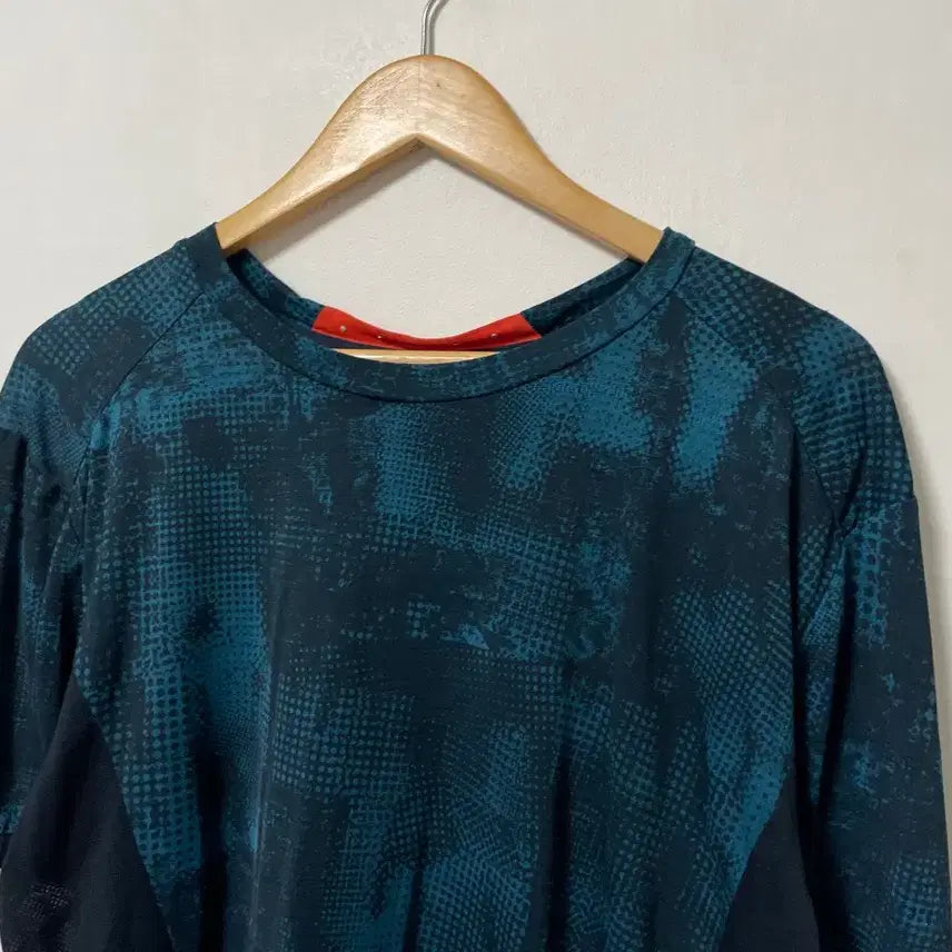 [BUNJANG] K2 Functional Spandex Short-Sleeve T-Shirt / 100 K2 기능성 스판 반팔티 정품