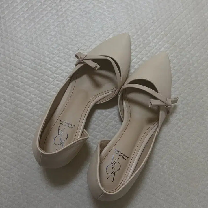 [BUNJANG] Beige Ribbon Pumps (225mm, 3cm Heel) / 새제품) 리본 장식 펌프스 225 굽3cm 판매합니다