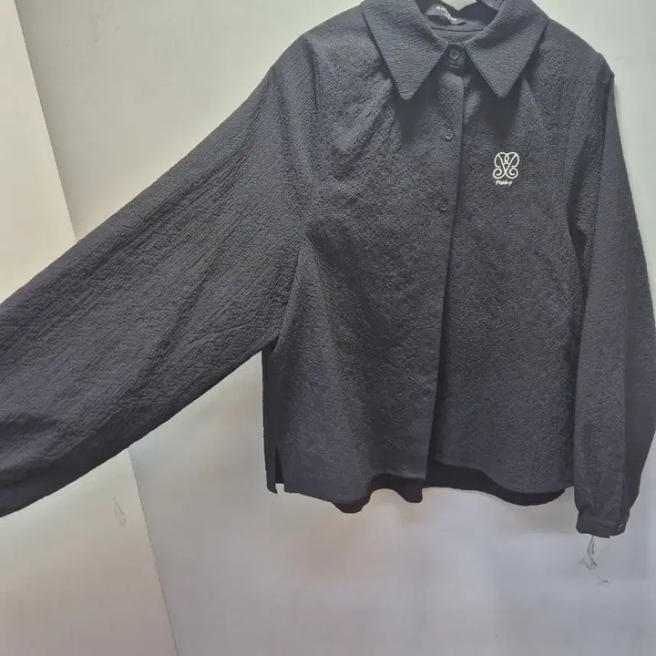 [BUNJANG] Plastic Island Quilted Black Blouse / 플라스틱아일랜드 블랙 블라우스