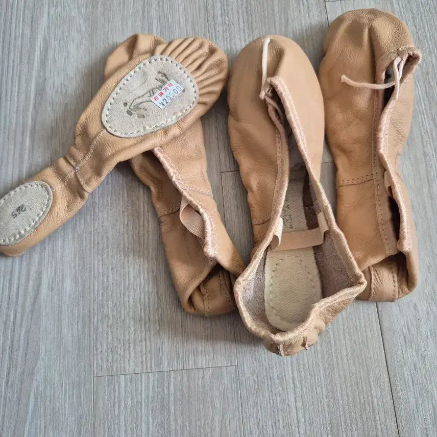 [BUNJANG] Leather Ballet Shoes (245mm) - Set of 2 / 미투리제품 가죽 발레슈즈 245mm  2켤레
