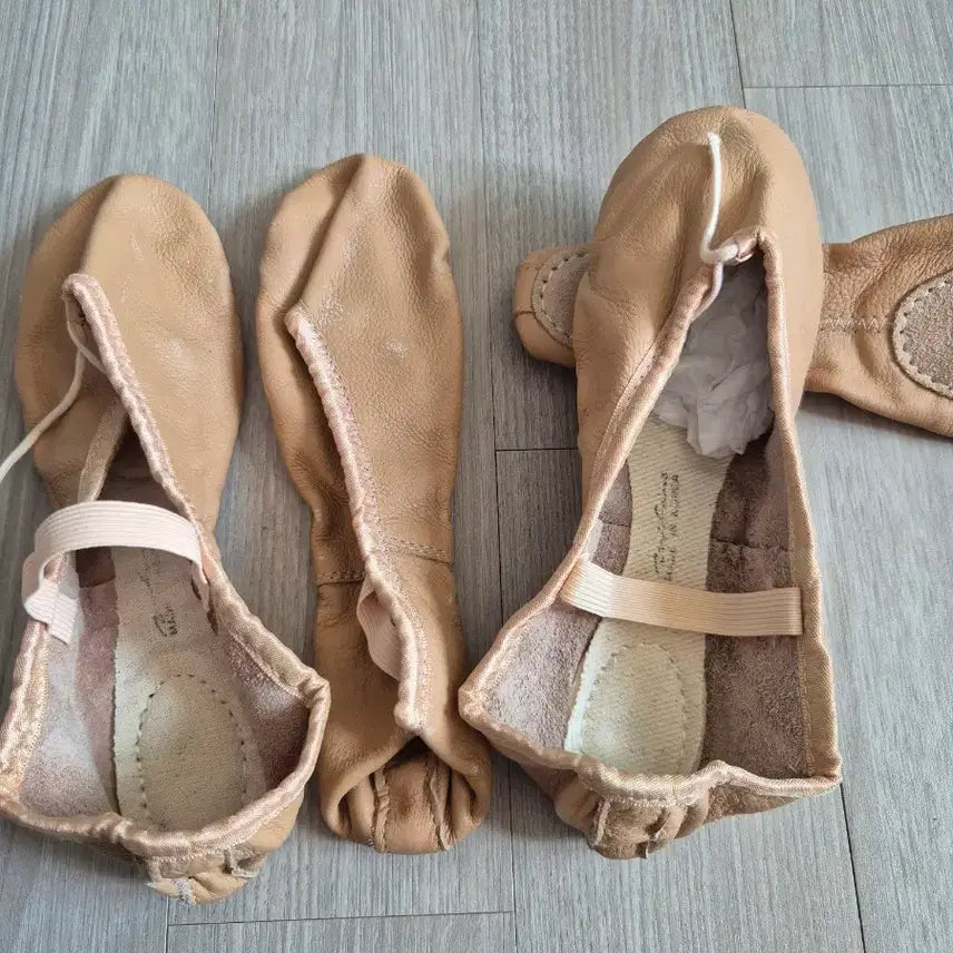 [BUNJANG] Leather Ballet Shoes (245mm) - Set of 2 / 미투리제품 가죽 발레슈즈 245mm  2켤레
