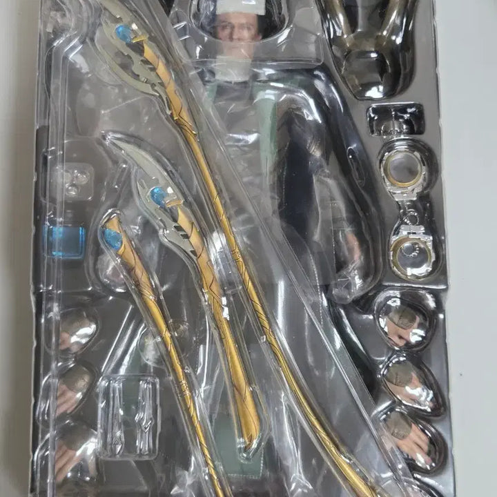 [BUNJANG] Hot Toys Endgame Loki Special Japan Limited Edition MMS579 / 핫토이 엔드게임 로키 스페셜 일본 한정판 MMS579