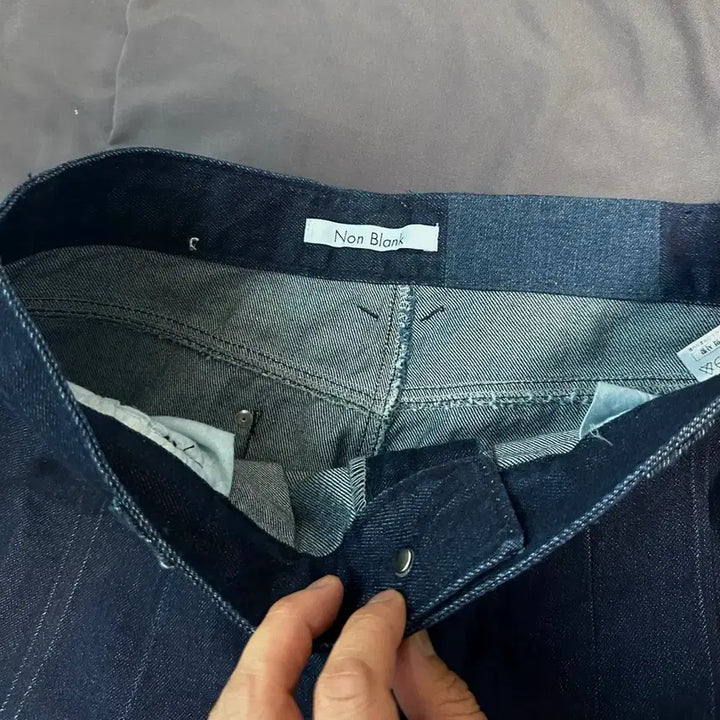 [BUNJANG] Nonblank Two-Tuck Wide Fit Denim Pants Indigo XL / 넌블랭크 투 턱 와이드 핏 데님 팬츠 indigo xl 새상품