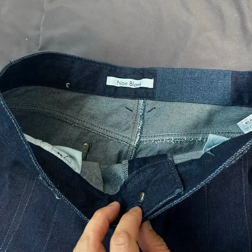 [BUNJANG] Nonblank Two-Tuck Wide Fit Denim Pants Indigo XL / 넌블랭크 투 턱 와이드 핏 데님 팬츠 indigo xl 새상품